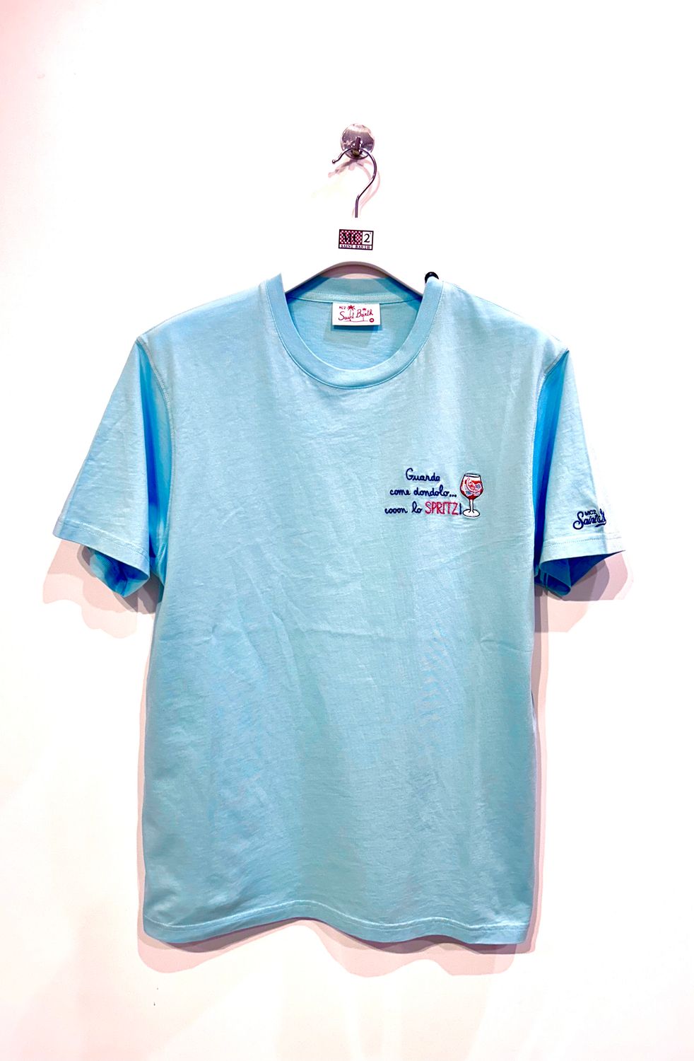 Tshirt in cotone organico, ricamo frontale Cocktail. Col.  Azzurro