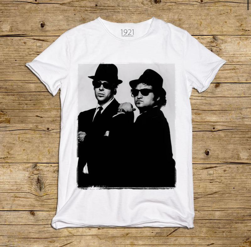Tshirt in cotone stampa The Blues Brothers. Col. Bianco