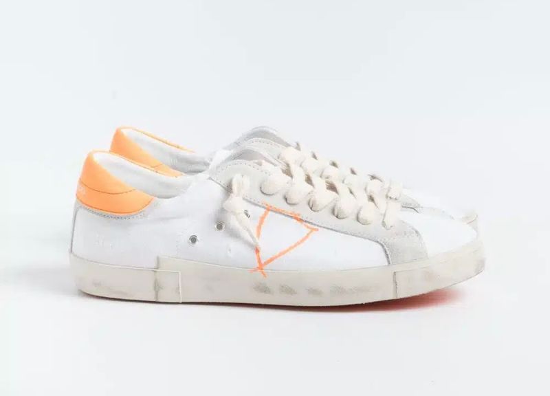 Sneaker Philippe Model in canvas di cotone con microrotture. Col. Bianco / Arancio