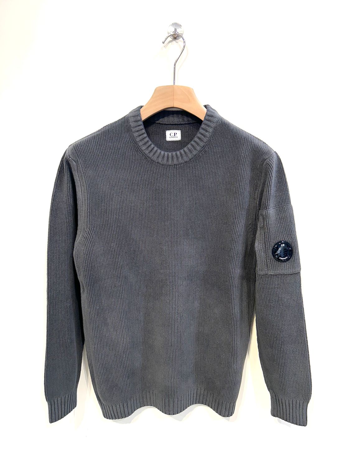 Maglia girocollo in cotone di ciniglia. Col. Piombo
