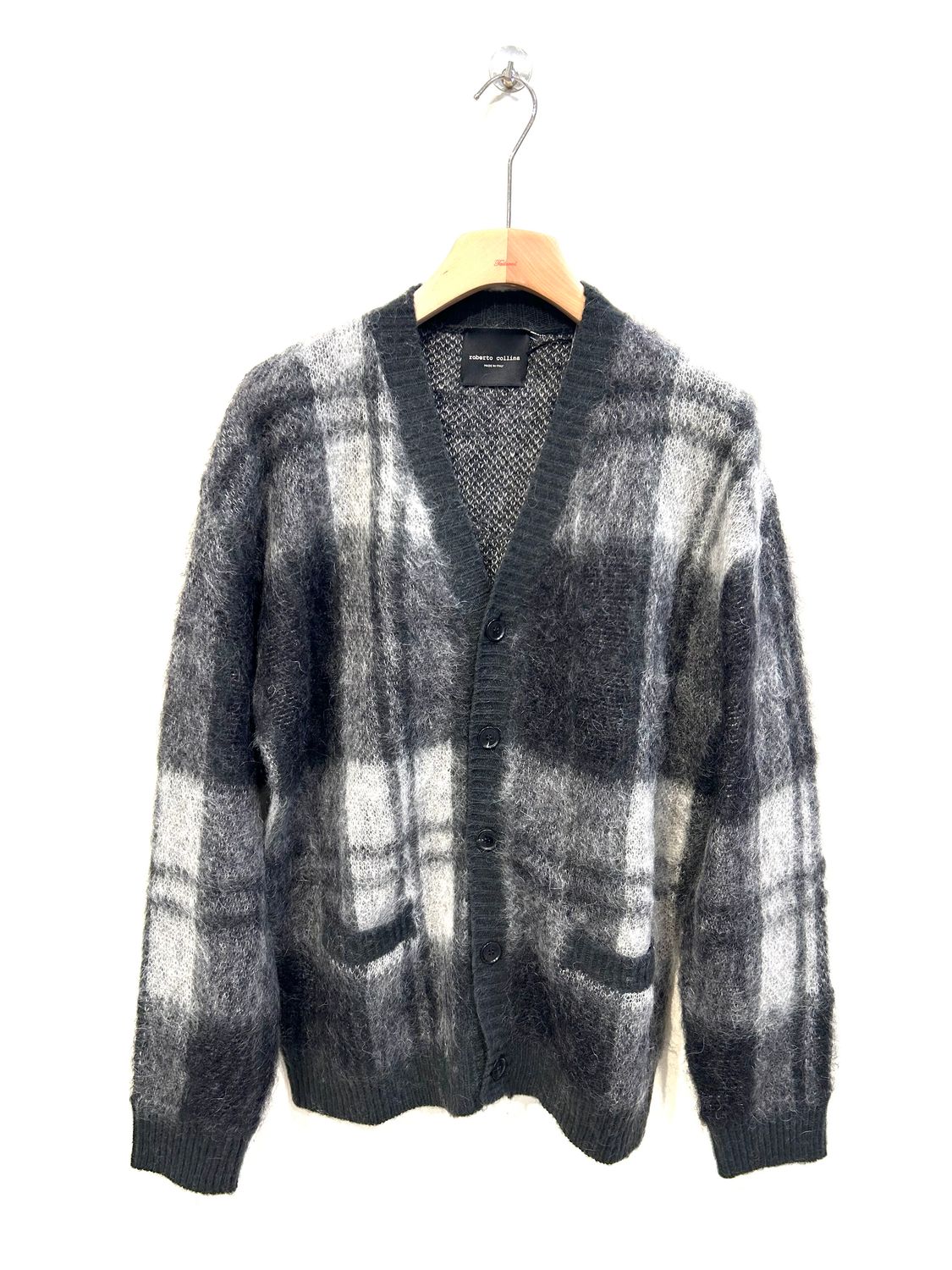 Cardigan con bottoni, in lana e mohair effetto Galles. Col. Antracite