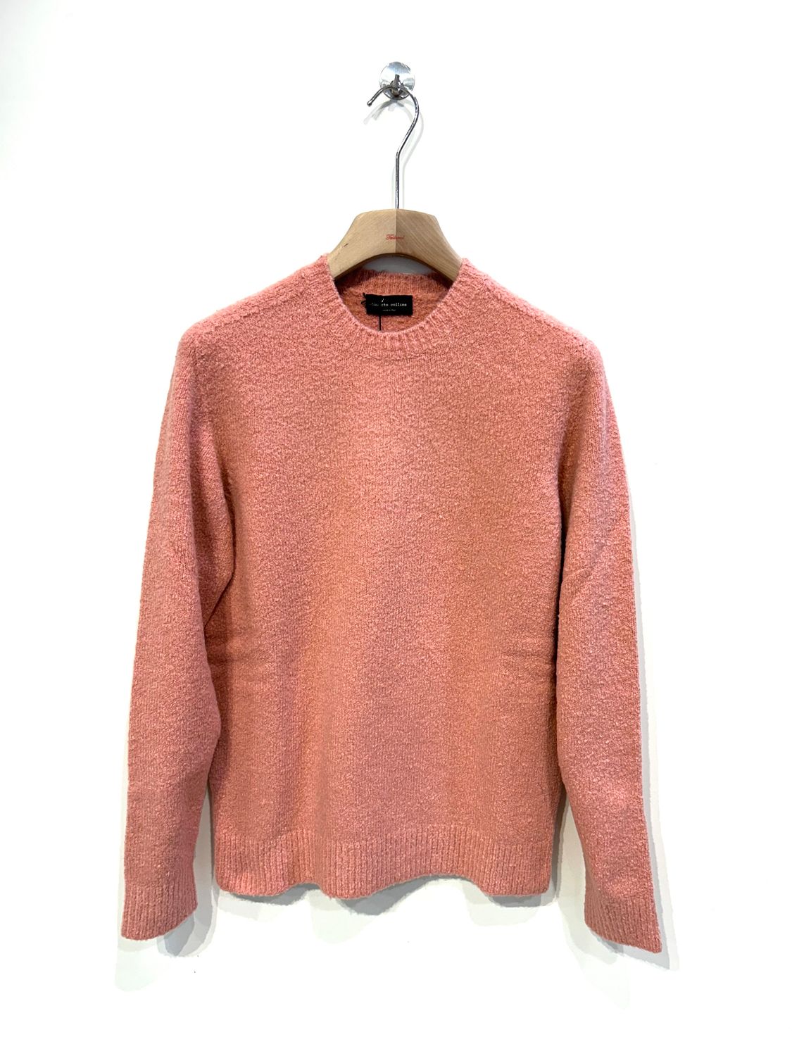 Maglia girocollo in cotone e nylon elasticizzato effetto spugna. Col. Salmone