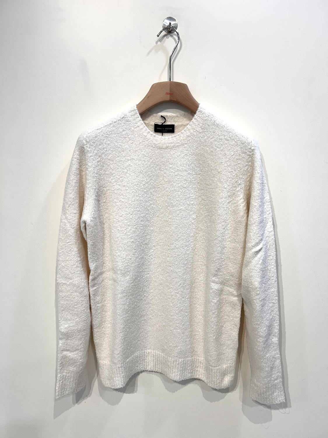 Maglia girocollo in cotone e nylon elasticizzato effetto spugna. Col. Panna