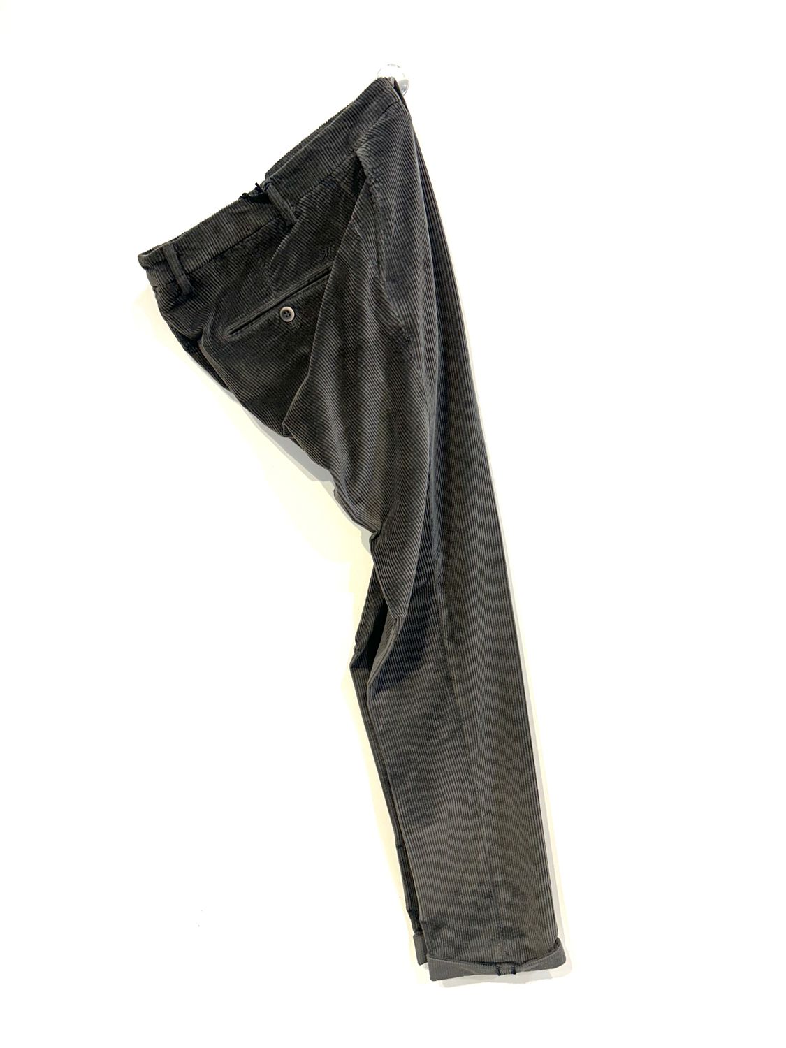 Pantalone in velluto di cotone, lyocel ed elastan. Col. Sottobosco