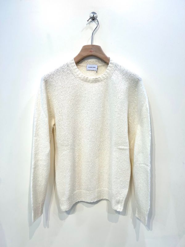 SCAGLIONE Maglia Girocollo in lana e cashmere riciclato effetto  " puffed " . Col.  Latte