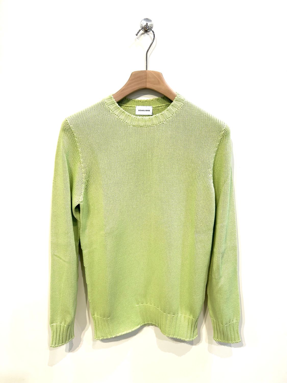 Maglia girocollo in cotone rasato. Col. Wasabi