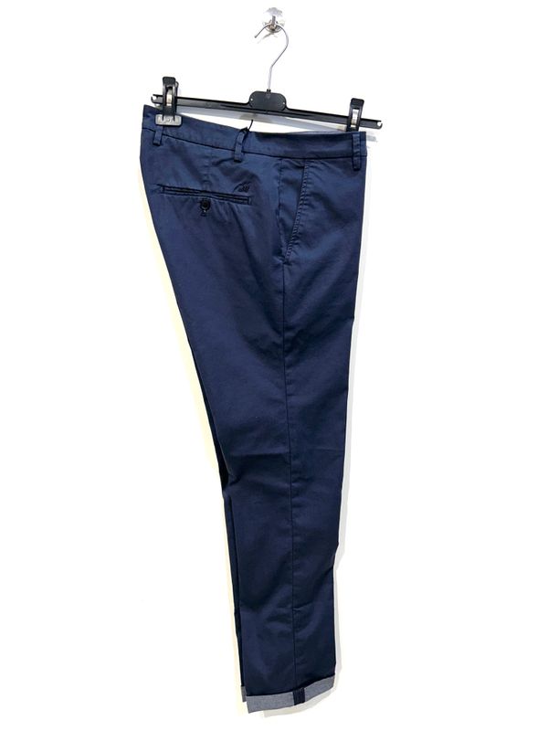 Pantalone in raso di cotone leggero travel. Col. Bleu navy