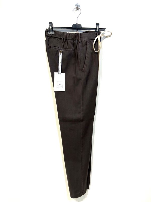 Pantalone in pura lana lavata con elastico e coulisse. Col. Caffe'