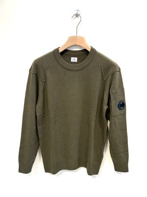 CP COMPANY Maglia girocollo in Lambswool. Col. Militare