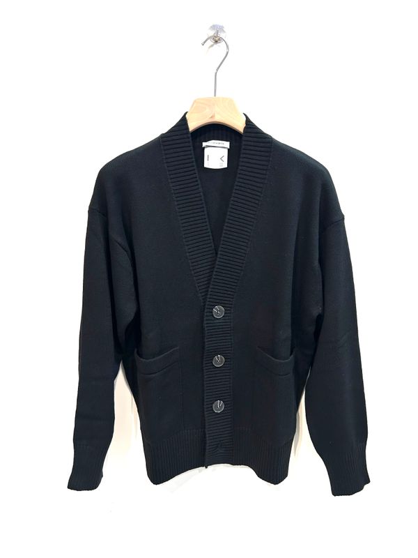 KANGRA Cardigan in lana e cotone con bottoni. Col. Nero