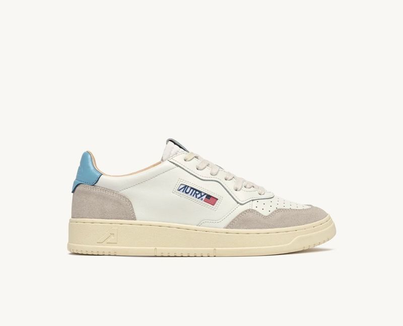 Sneaker Autry ispirata ai modelli vintage anni 80.   Col. Bianco -  Azzurro NEW SPRING SUMMER 2026