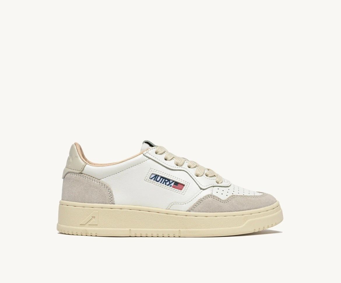 Sneaker Autry ispirata ai modelli vintage anni 80.  Col. Bianco -  Tortora NEW SPRING SUMMER 2026