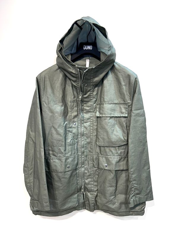 Parka mulipocket in tela ramiè e microfibra . Col. Salvia