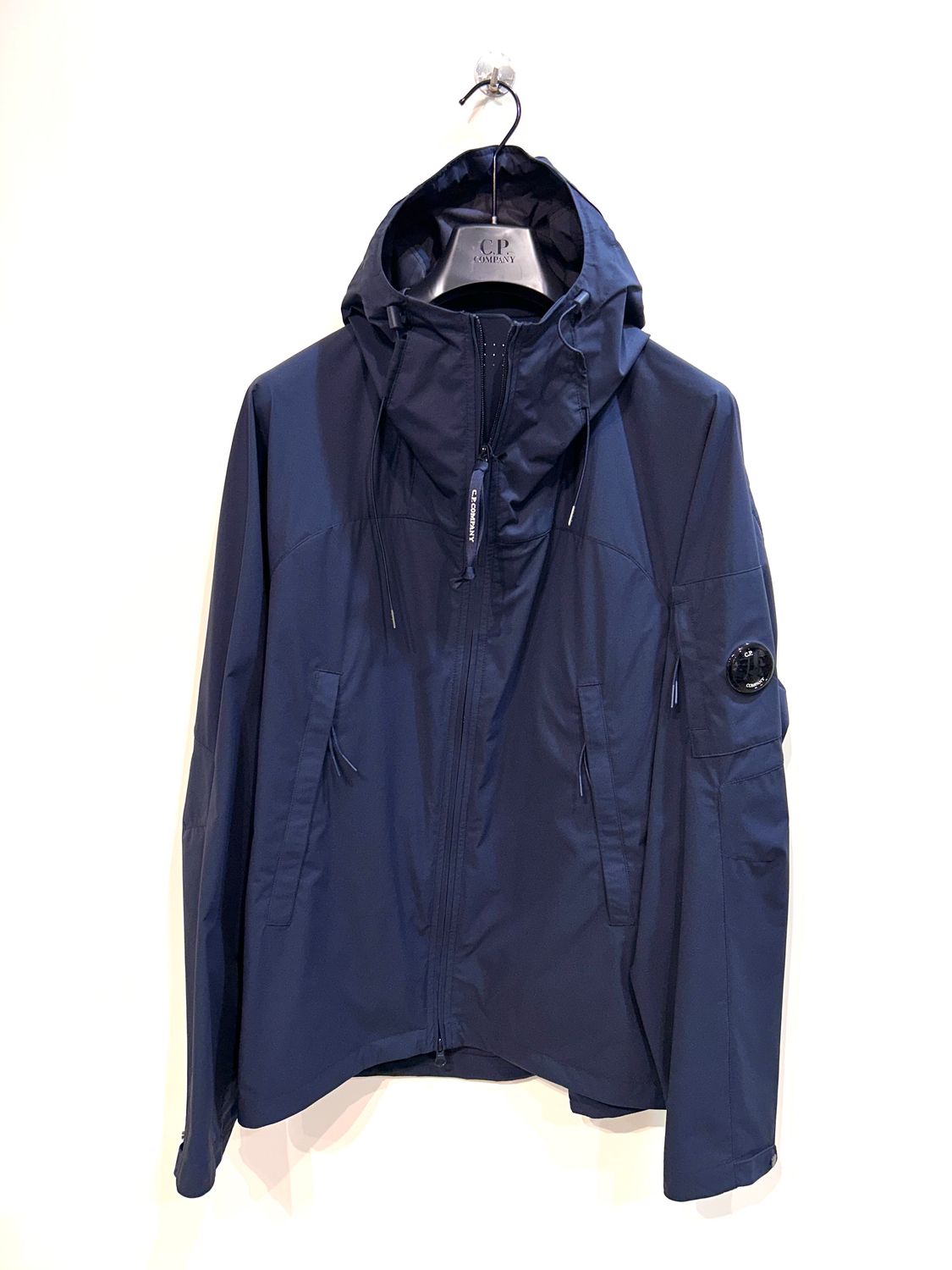 Giubbino Pro-TEK light con cappuccio. Col. Blu Eclipse