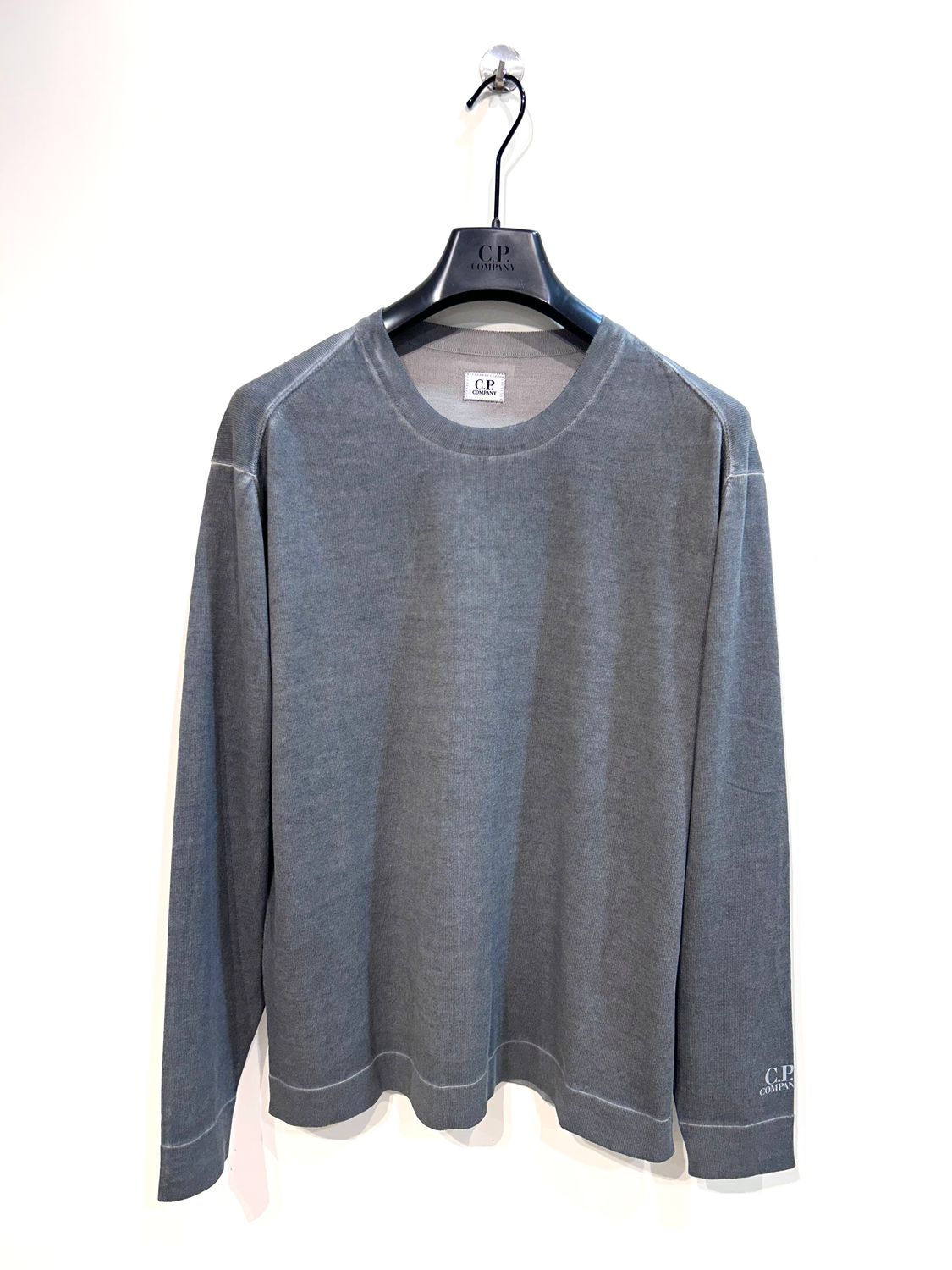 Maglia girocollo in cotone crepe doppia tintura a freddo . Col. Piombo