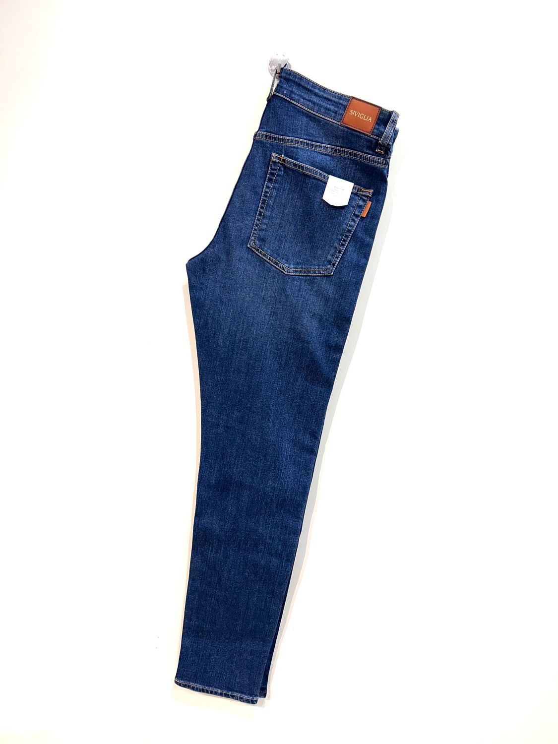Jeans in denim leggero, elasticizzato effetto vintage. Col. Blu medio