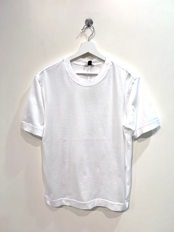 T-shirt rasatello di cotone light. Col. Bianco
