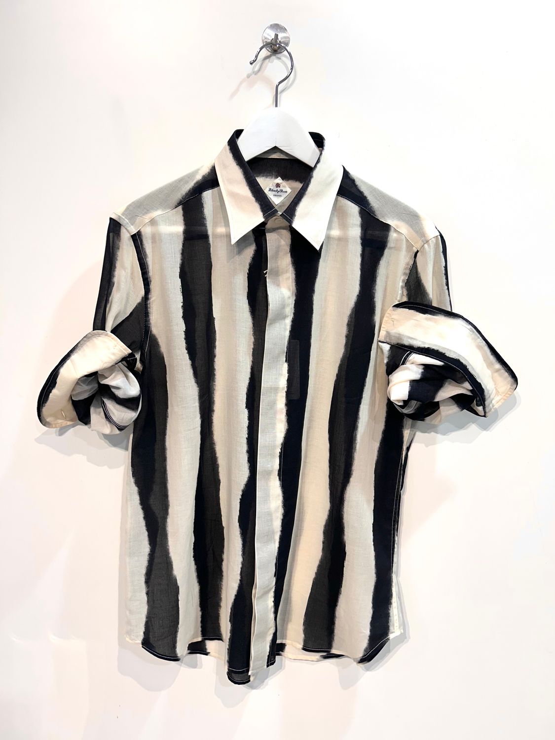 Camicia rigata in mussola organza di cotone leggera. Col. Nero/Crema