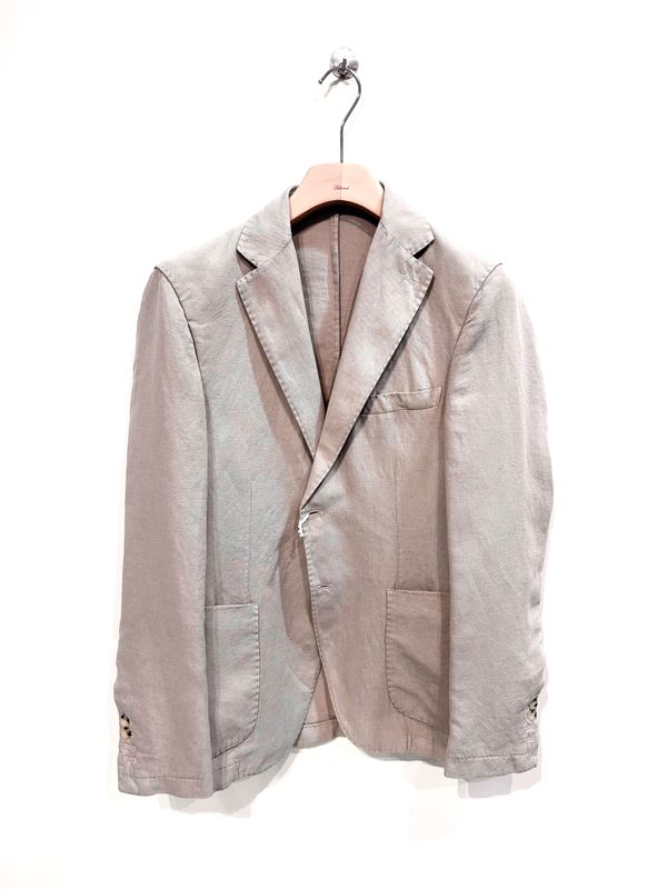 Giacca in cotone e lino decostruita. Col. Naturale