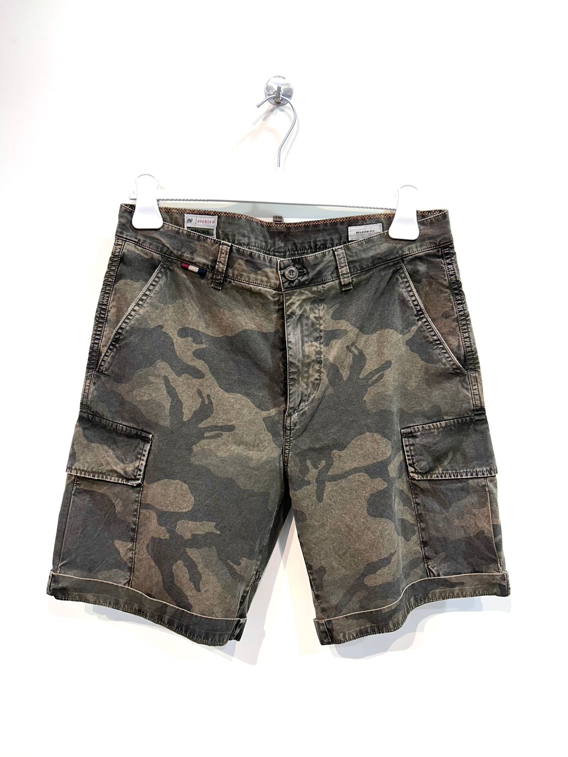 Bermuda cargo in cotone effetto vintage camouflage. Col. Militare