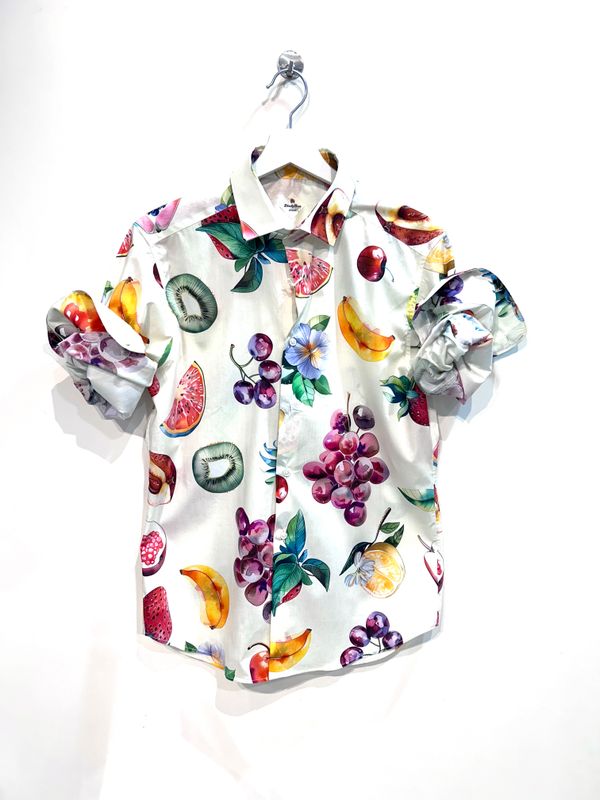 Camicia fantasia stampa frutta, in mussola di cotone leggera. Col. Fantasia