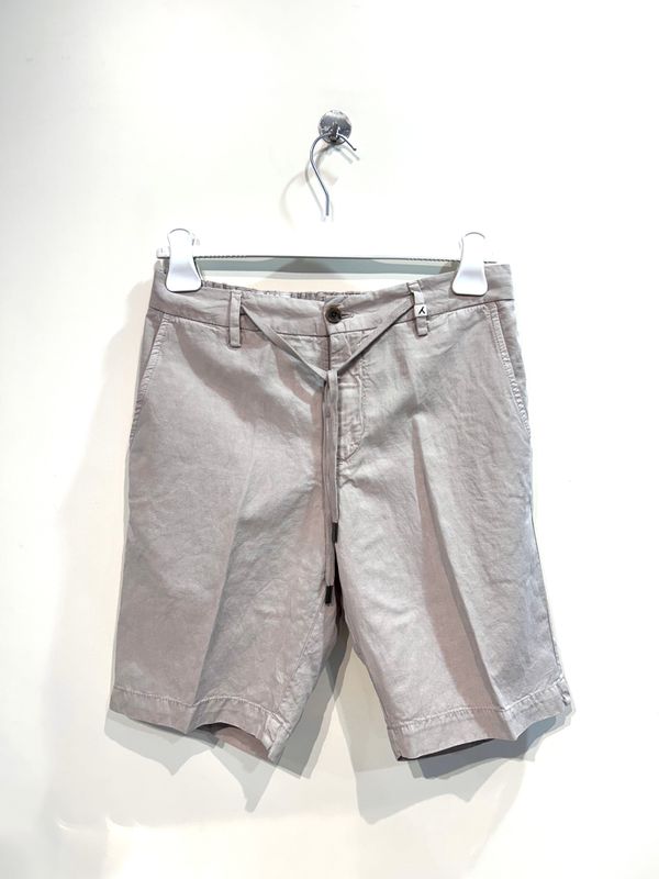 Bermuda fluido in lyocel lino e cotone con elastico e coulisse. Col. Naturale