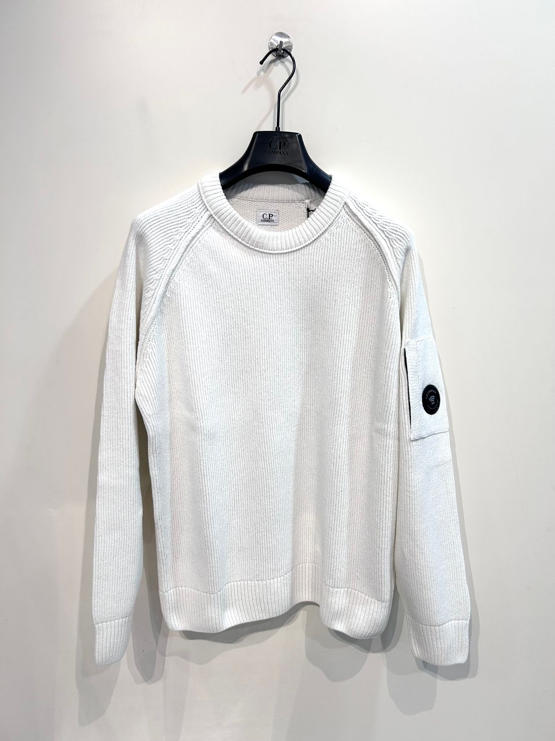 CP COMPANY Maglia girocollo a costine in ciniglia di cotone. Col. LATTE