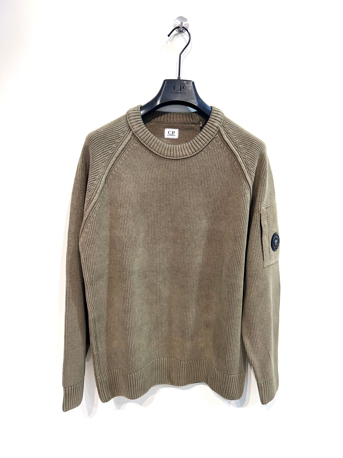 CP COMPANY Maglia girocollo a costine in ciniglia di cotone. Col. Militare