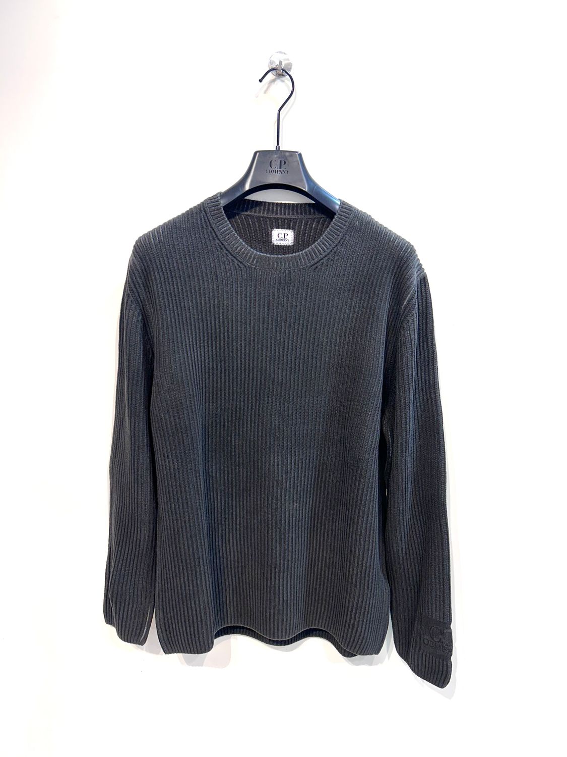 CP COMPANY Maglia girocollo a costina in ciniglia di cotone lavato. Col. Antracite