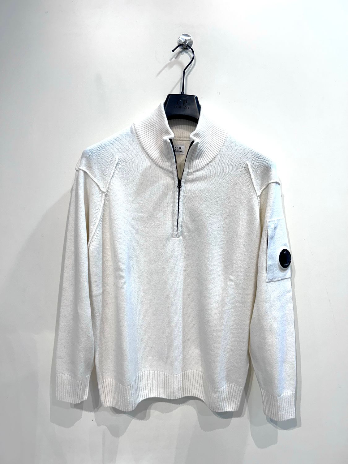 CP COMPANY Maglia mezza zip in Lambswool. Col. Latte