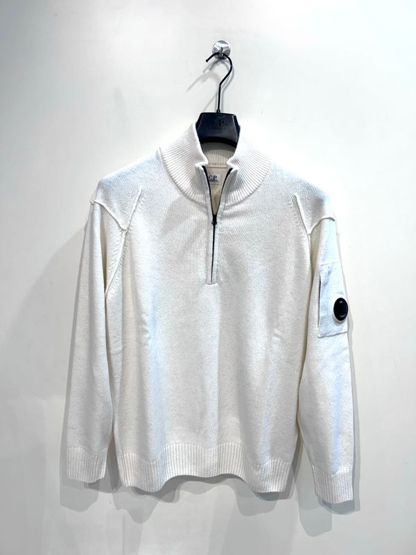 CP COMPANY Maglia mezza zip in Lambswool. Col. Latte