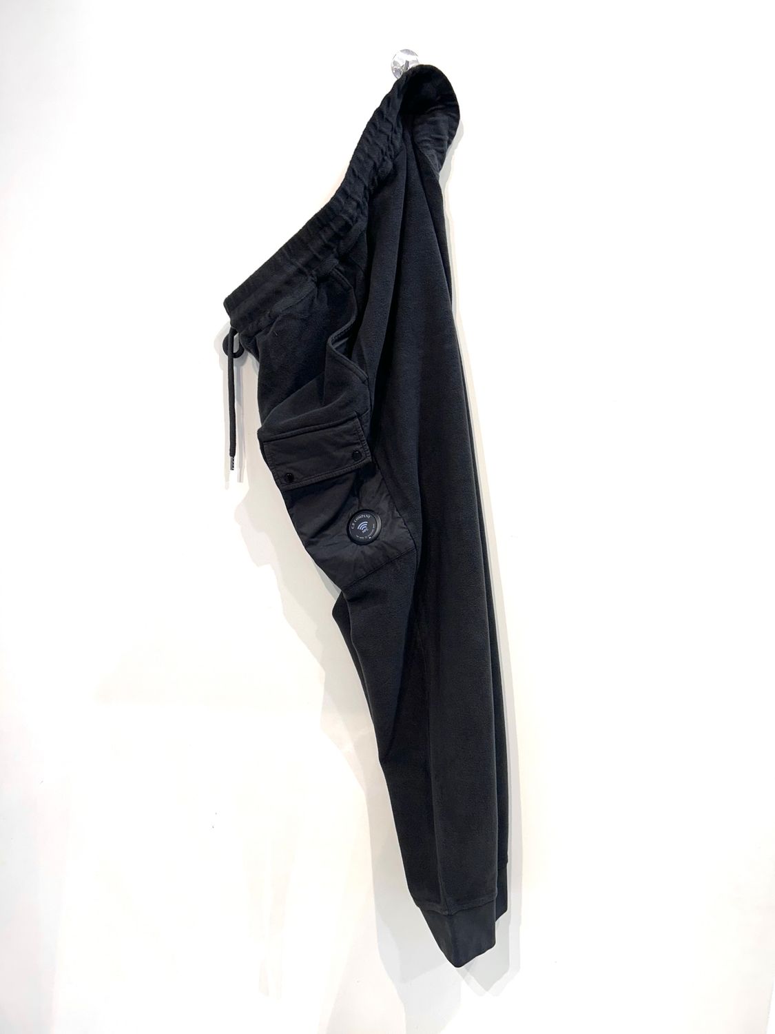 CP COMPANY Pantafelpa in fleece di cotone smerigliato rovesciata. Col. Antracite