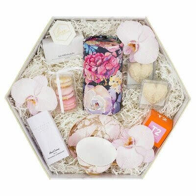 Luxe Female Happy Birthday Gift Box