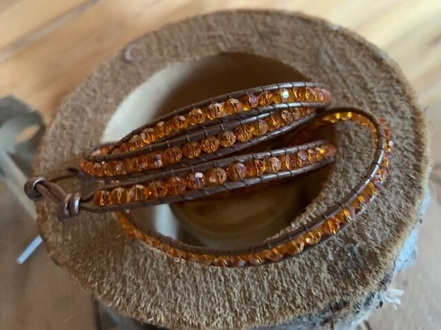 Bracelet cuir et perles en verre