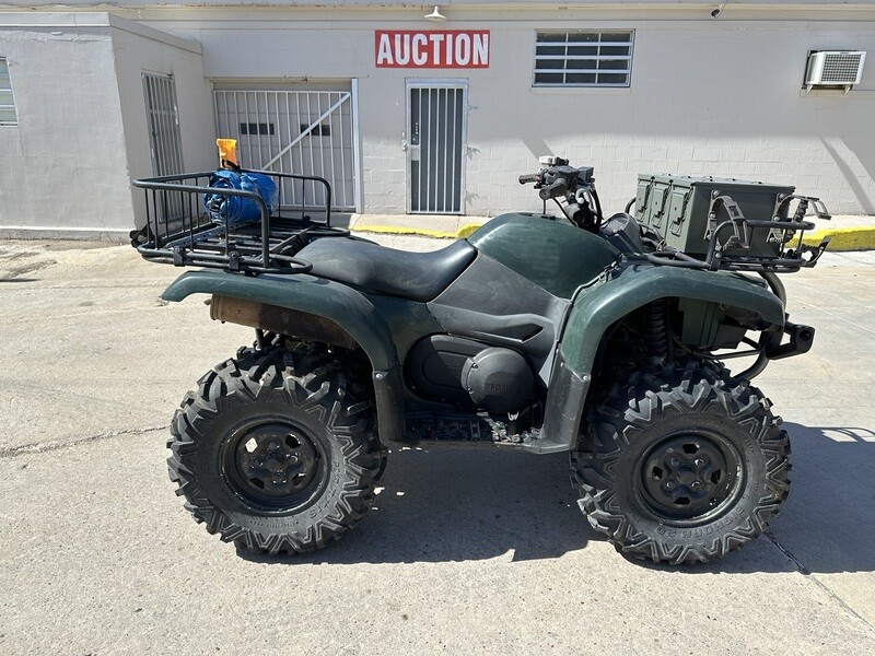 12 2002 YAMAHA (660 cc) ATV