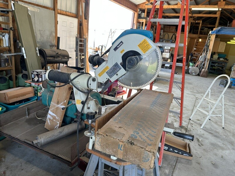 POWER SAWS - WOODWORKING EQUIPMENT - WORK TABLES