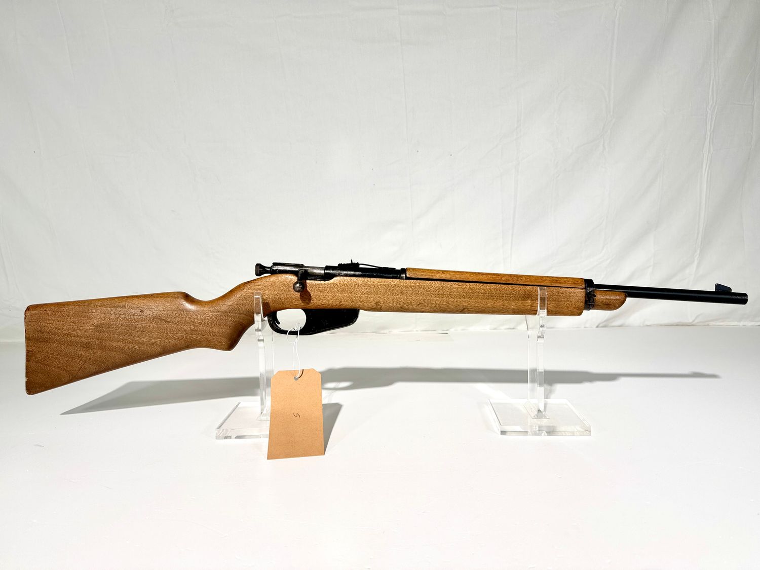 5 HOBAN MOD 45,  22 S/L/LR CAL BOLT ACTION RIFLE