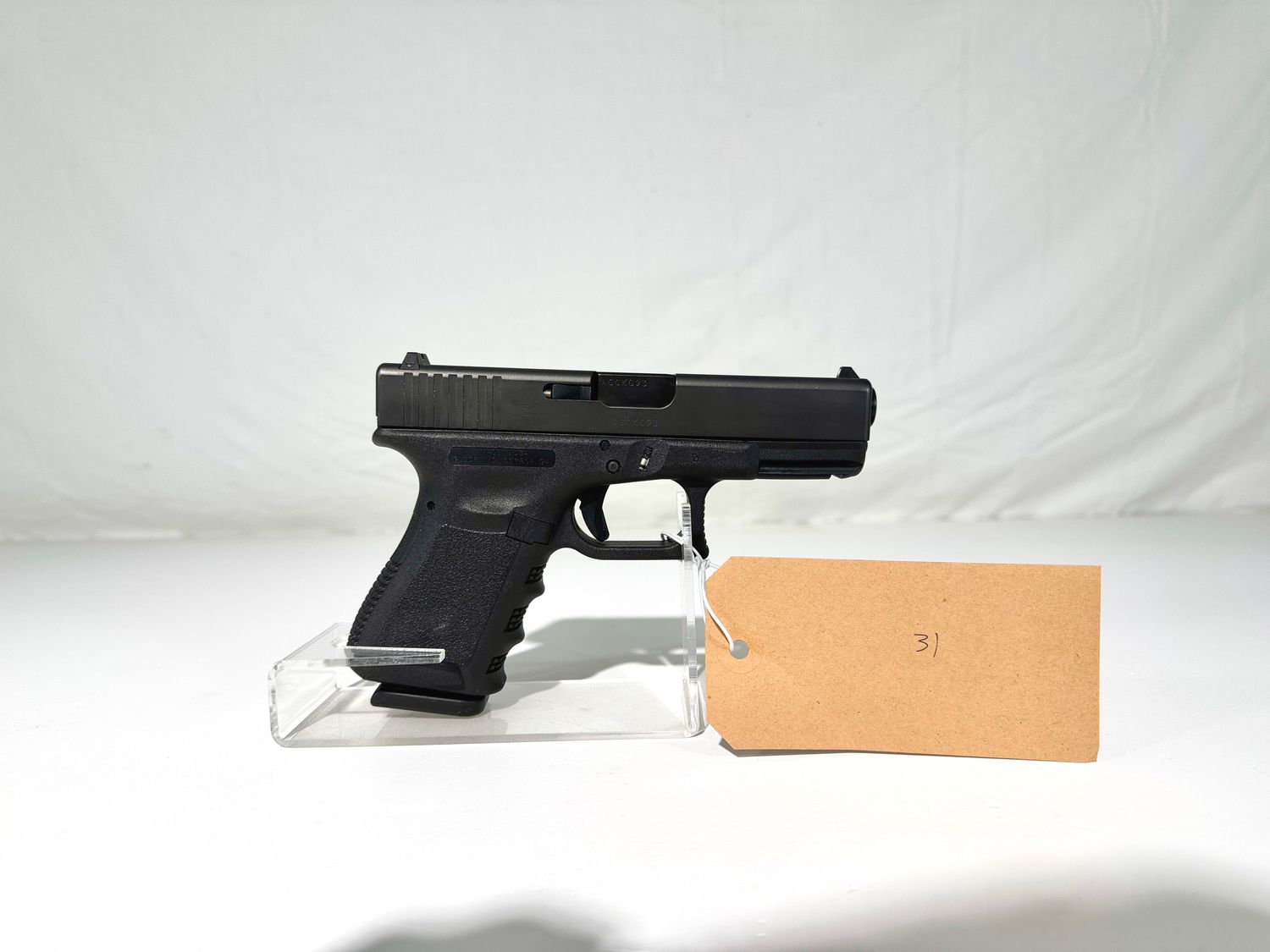 31 GLOCK 19 9MM CAL SEMI AUTO PISTOL