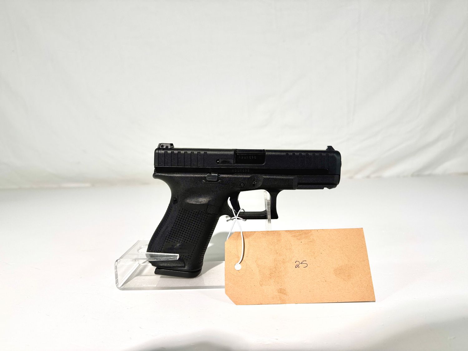 25 GLOCK 44, 22LR CAL SEMI AUTO PISTOL
