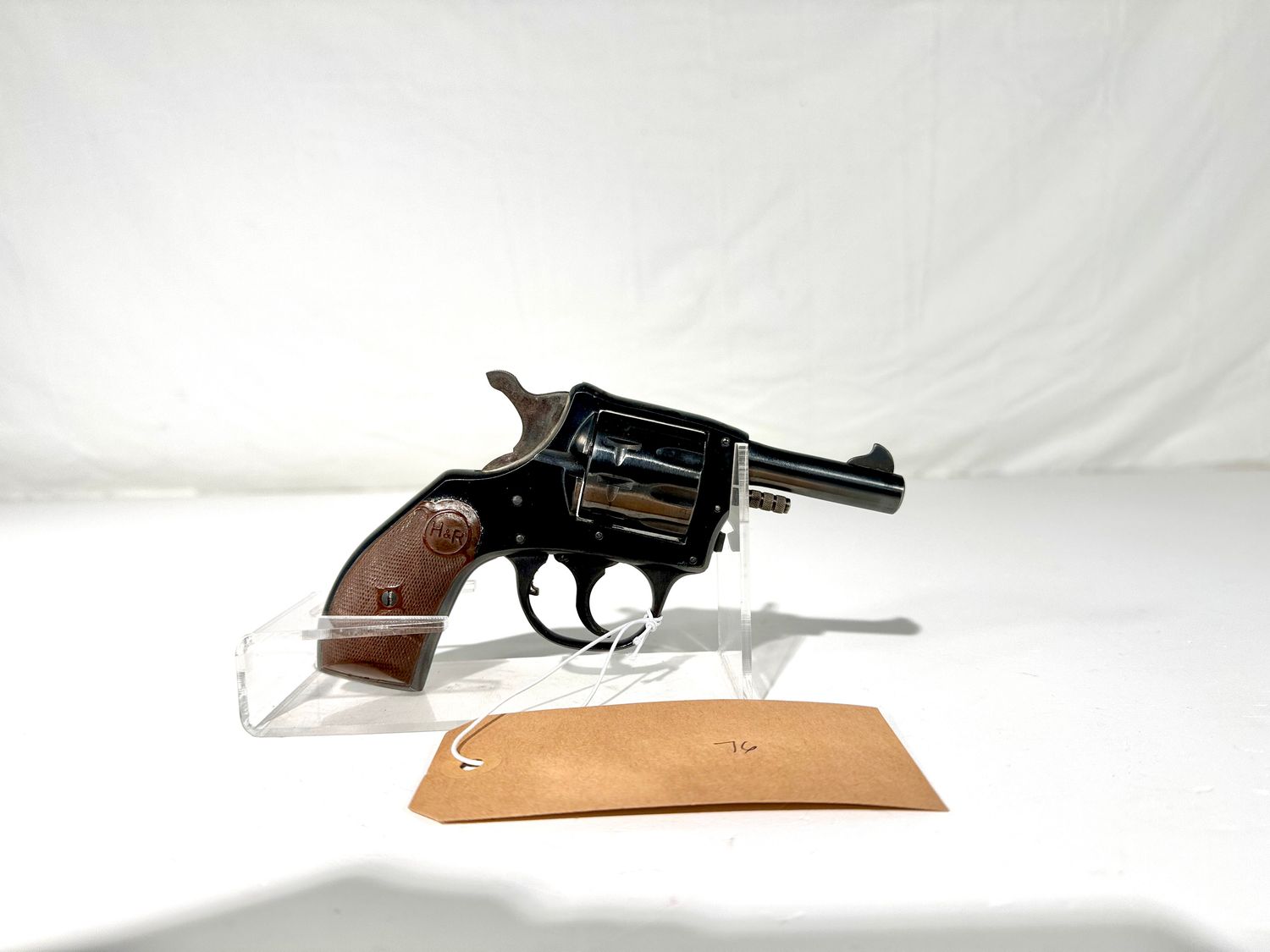 76 H &amp; R MOD 922 22LR REVOLVER