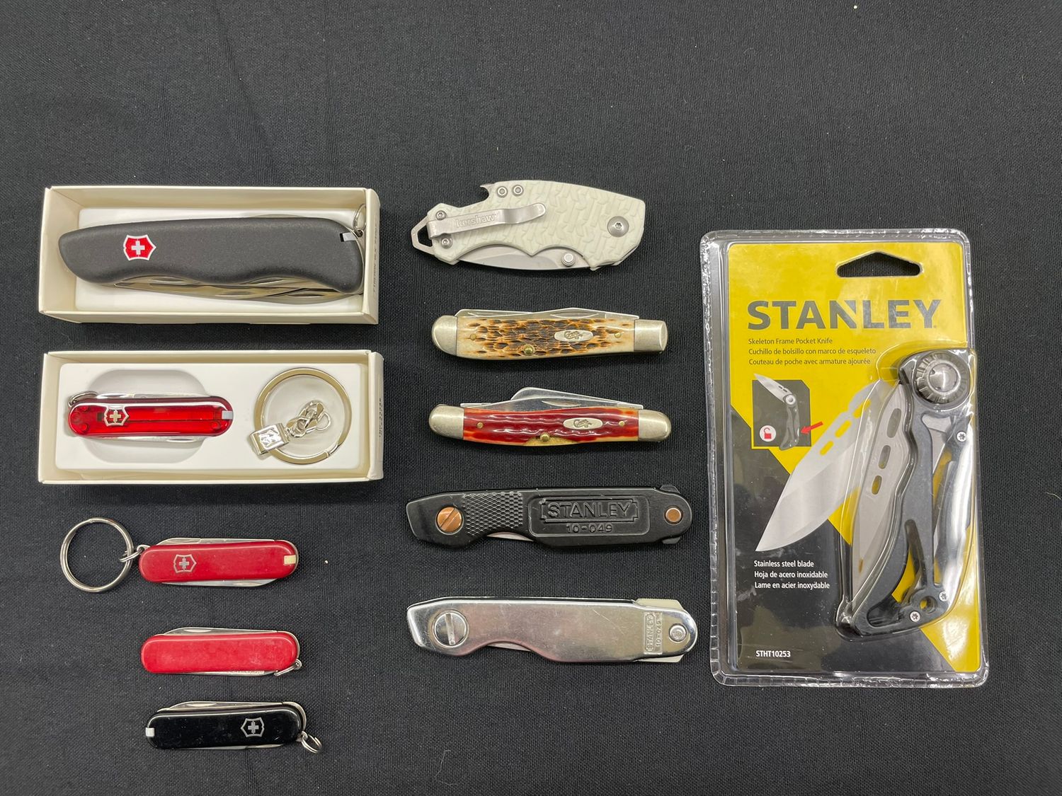 445 ASSORTED KNIVES