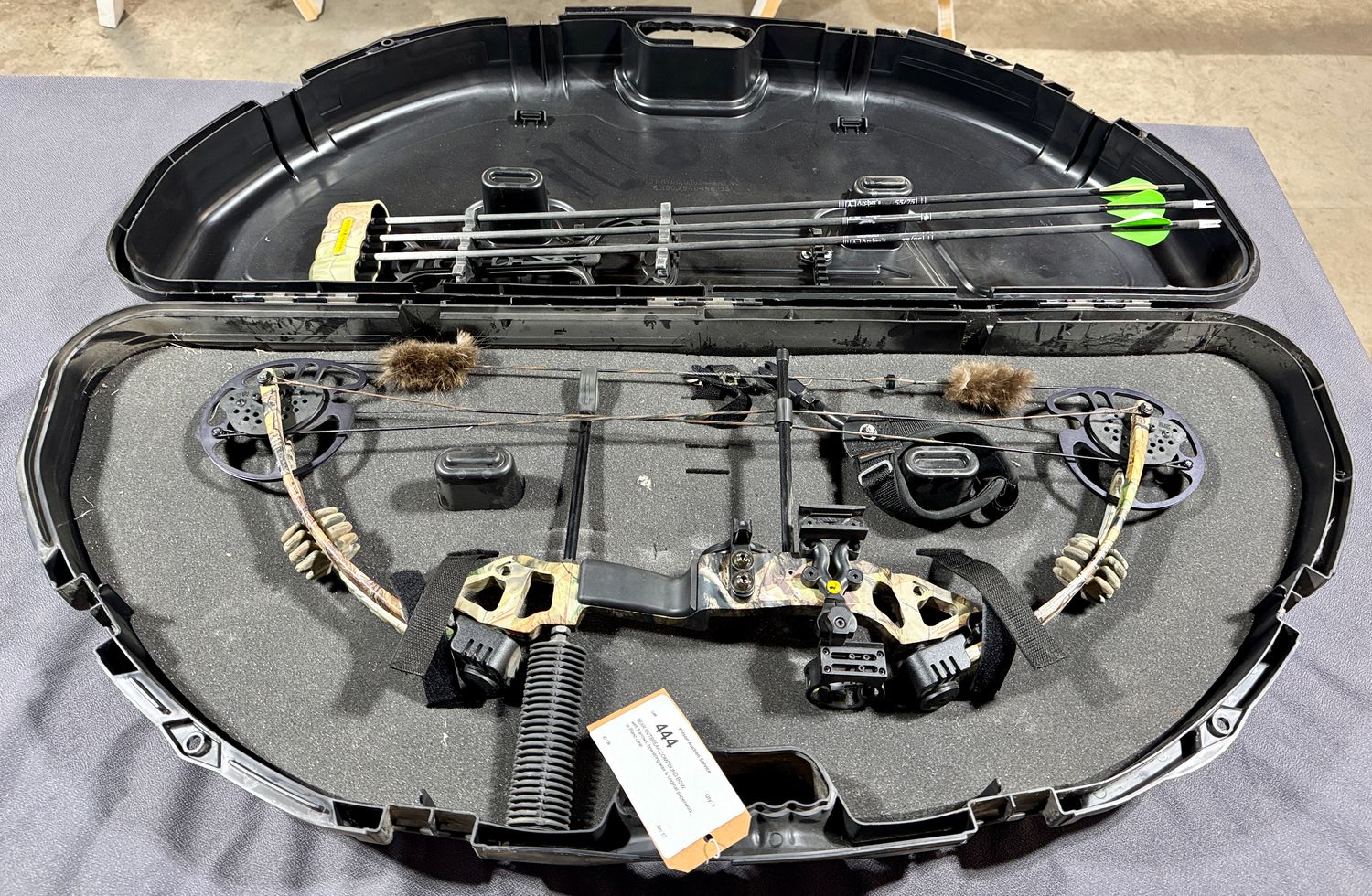 444 BEAR OUTBREAK COMPOUND BOW