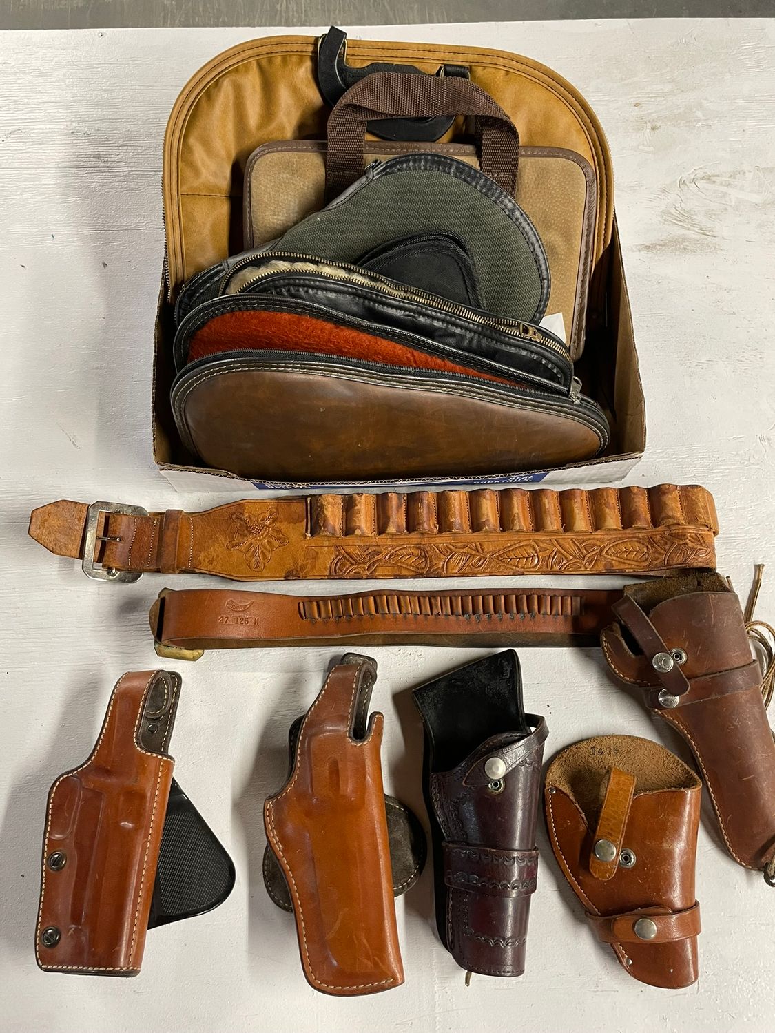 466 ASSORTED HOLSTERS &amp; SOFT CASES