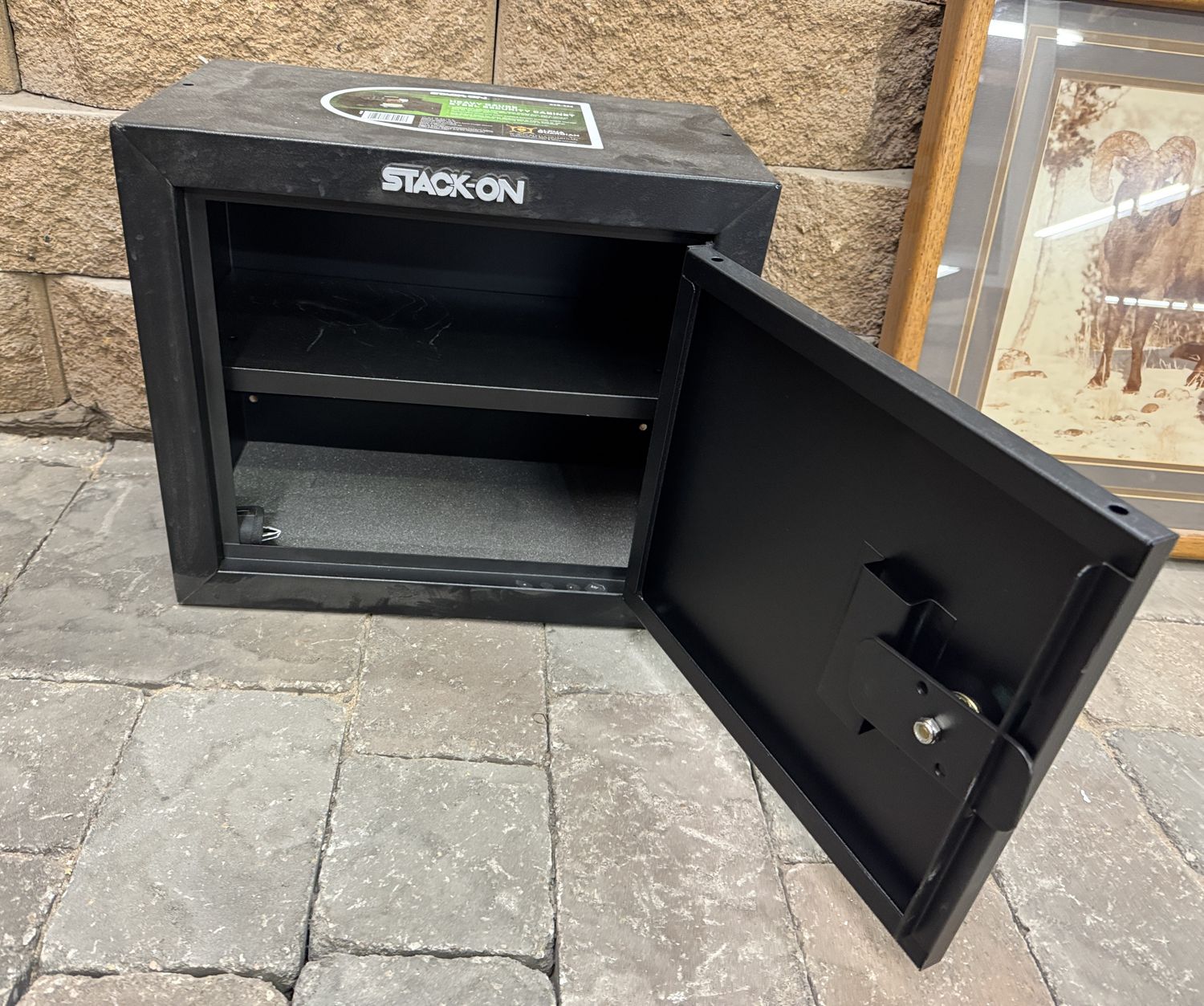 478 STEEL SECURITY CABINET - MISSING KEY