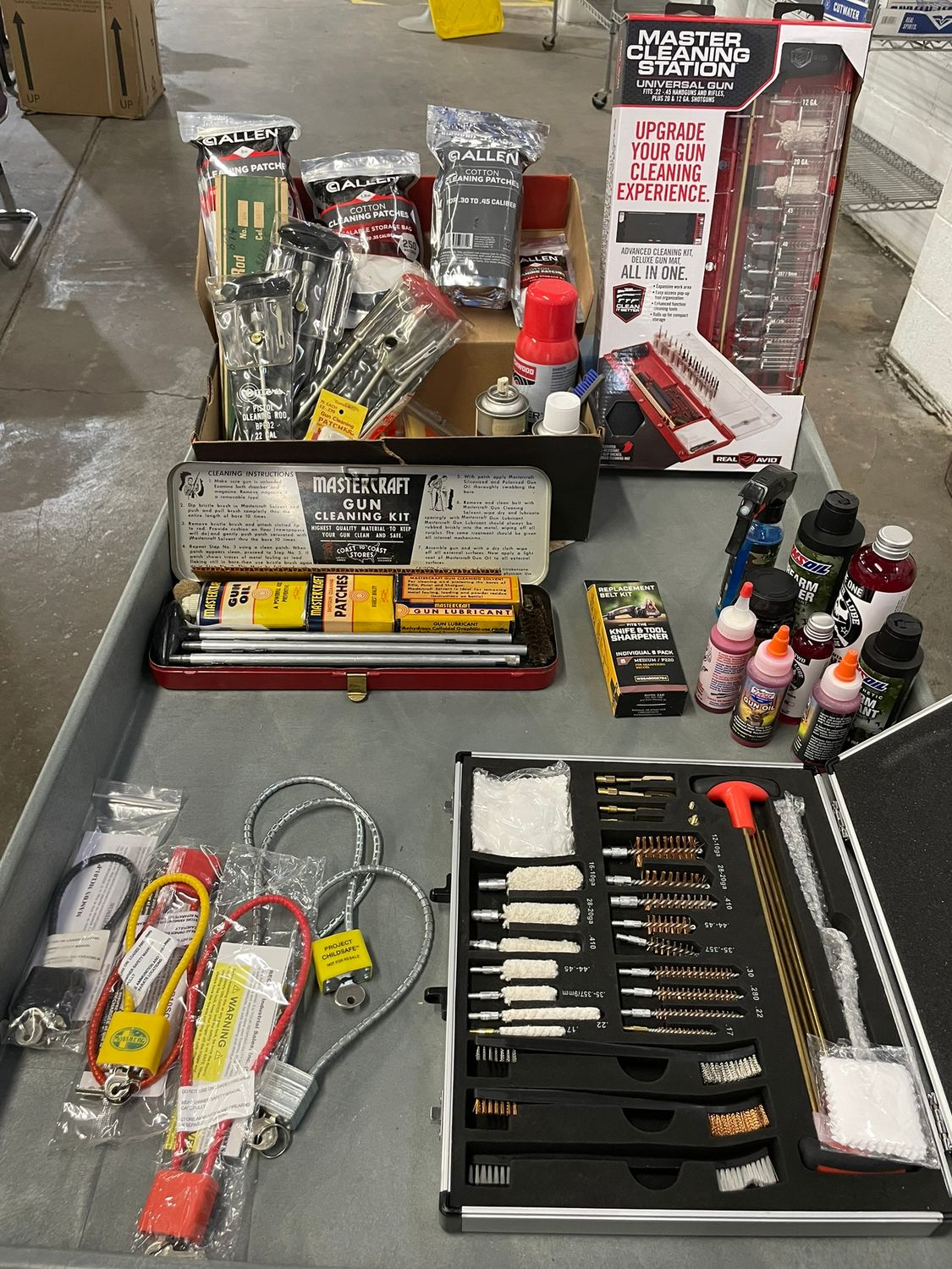 498 ASSORTED GUN CLEANING SUPPLIES