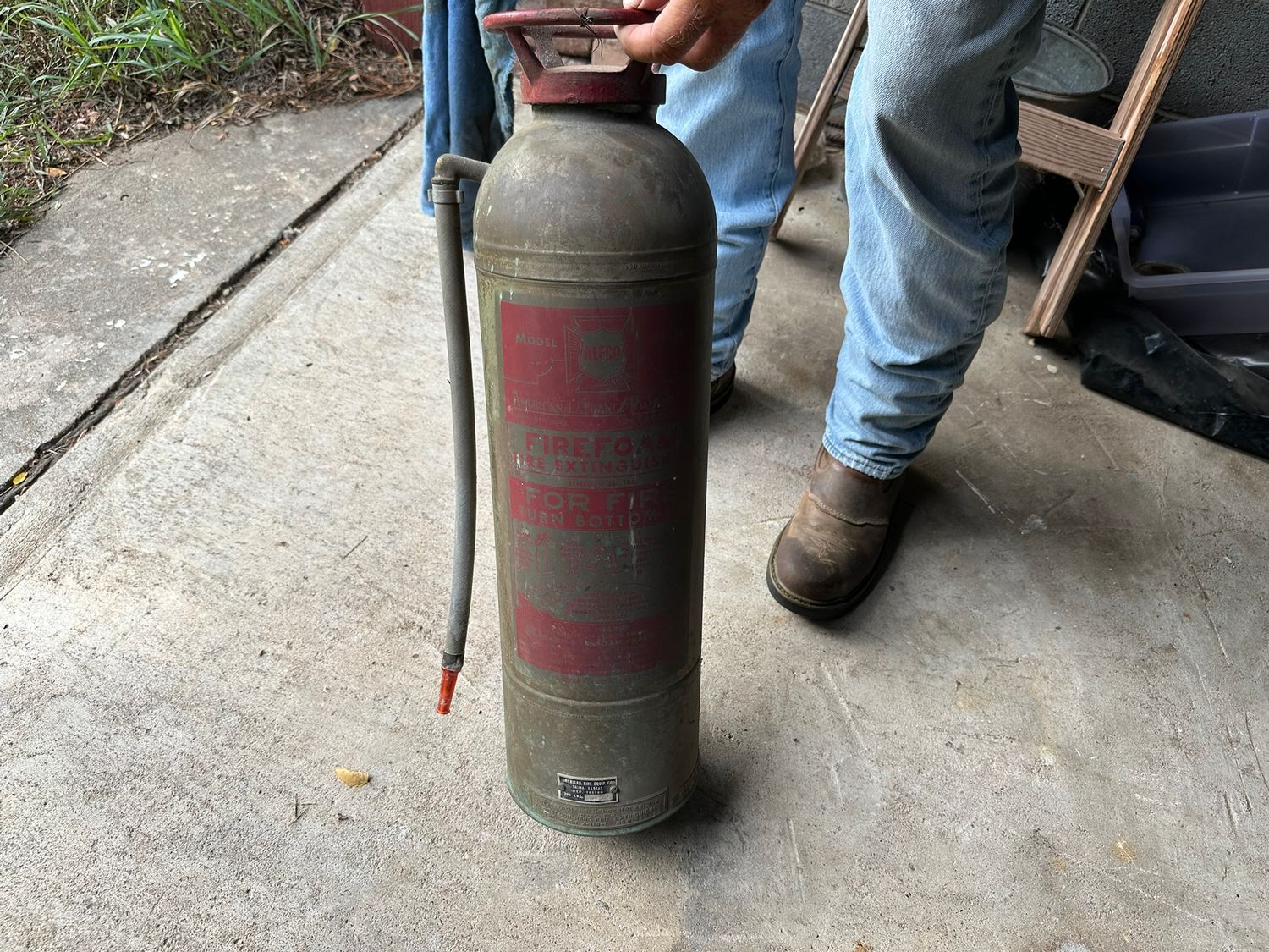 ANTIQUE BRASS FIRE EXTINGUISHER