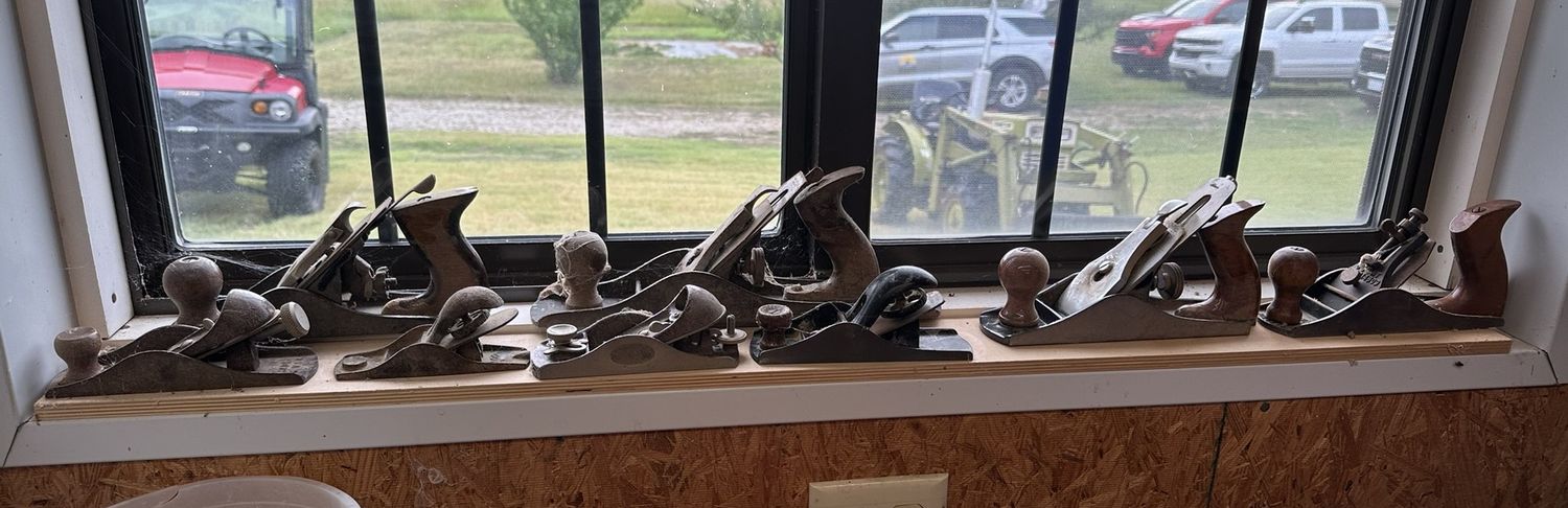 ANTIQUE WOODWORKING PLANES