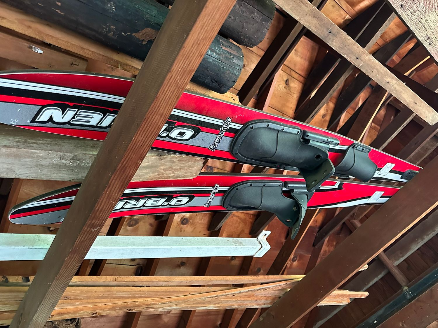 2 SETS WATER SKIS