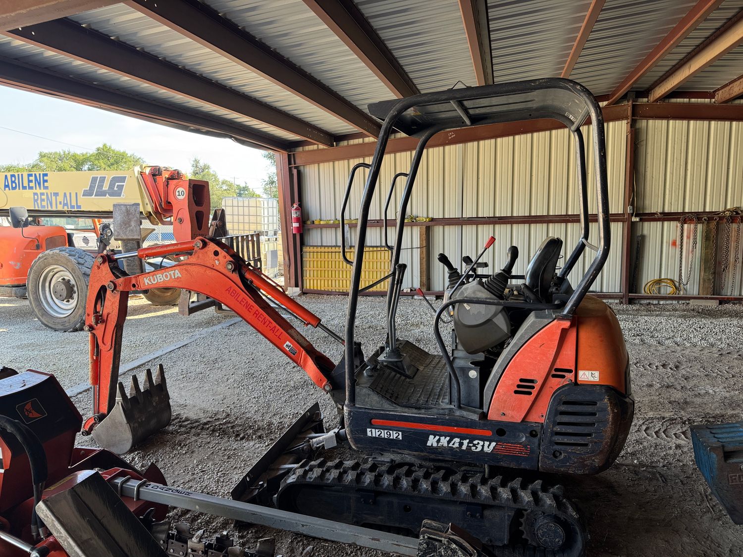 9 KUBOTA MODEL KX41-3V MINI EXCAVATOR