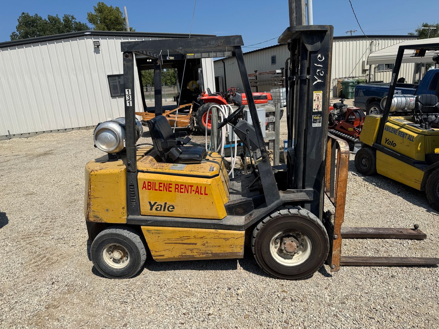 19 YALE 5000 LB CAPACITY PROPANE FORKLIFT